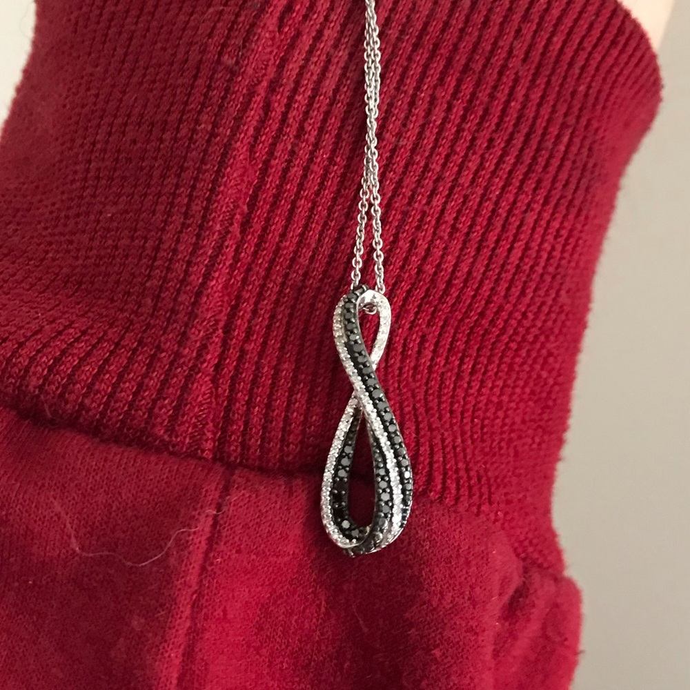 Black Diamonds Necklace